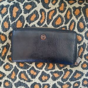 Valantina Black Leather Wallet